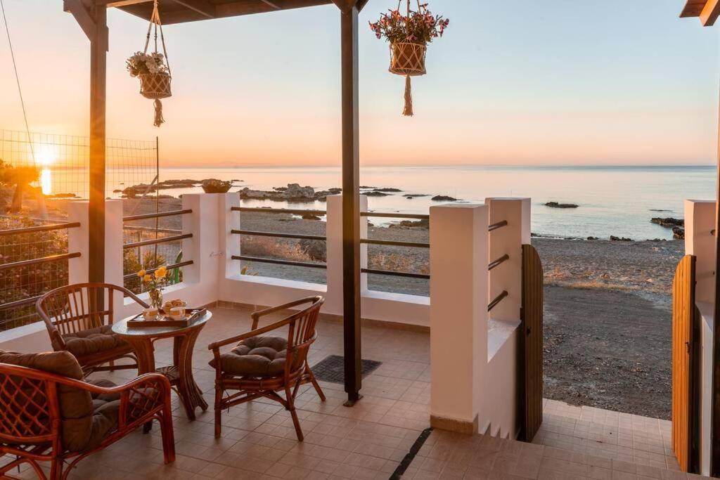 Tsampika'S Beachfront House In Stegna Archangelos  Exterior foto