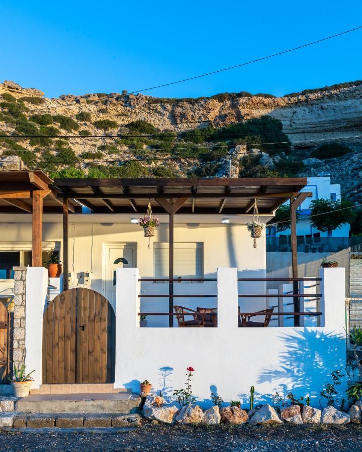 Tsampika'S Beachfront House In Stegna Archangelos  Exterior foto