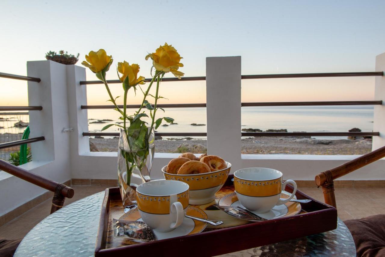 Tsampika'S Beachfront House In Stegna Archangelos  Exterior foto